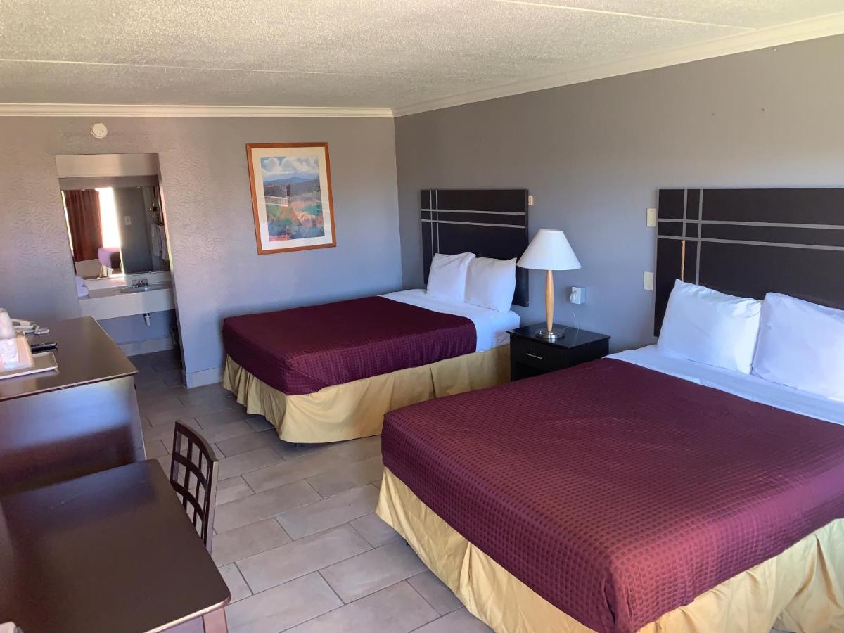 Executive Inn & Suites Beeville Exterior photo